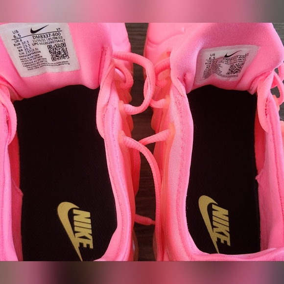 **LIKE NEW** Nike Air VaporMax Vapor Max Plus Sz 6.5 Vibrant Neon Bubblegum Pink - Picture 6 of 12